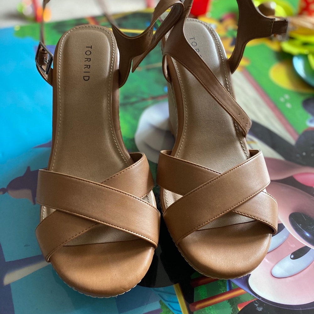 Tan strappy wedges